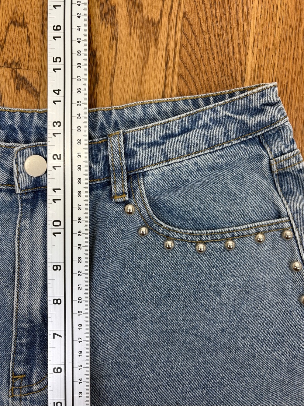 High-Rise 3" Studded Blue Denim Shorts (L) - Picture 5 of 10